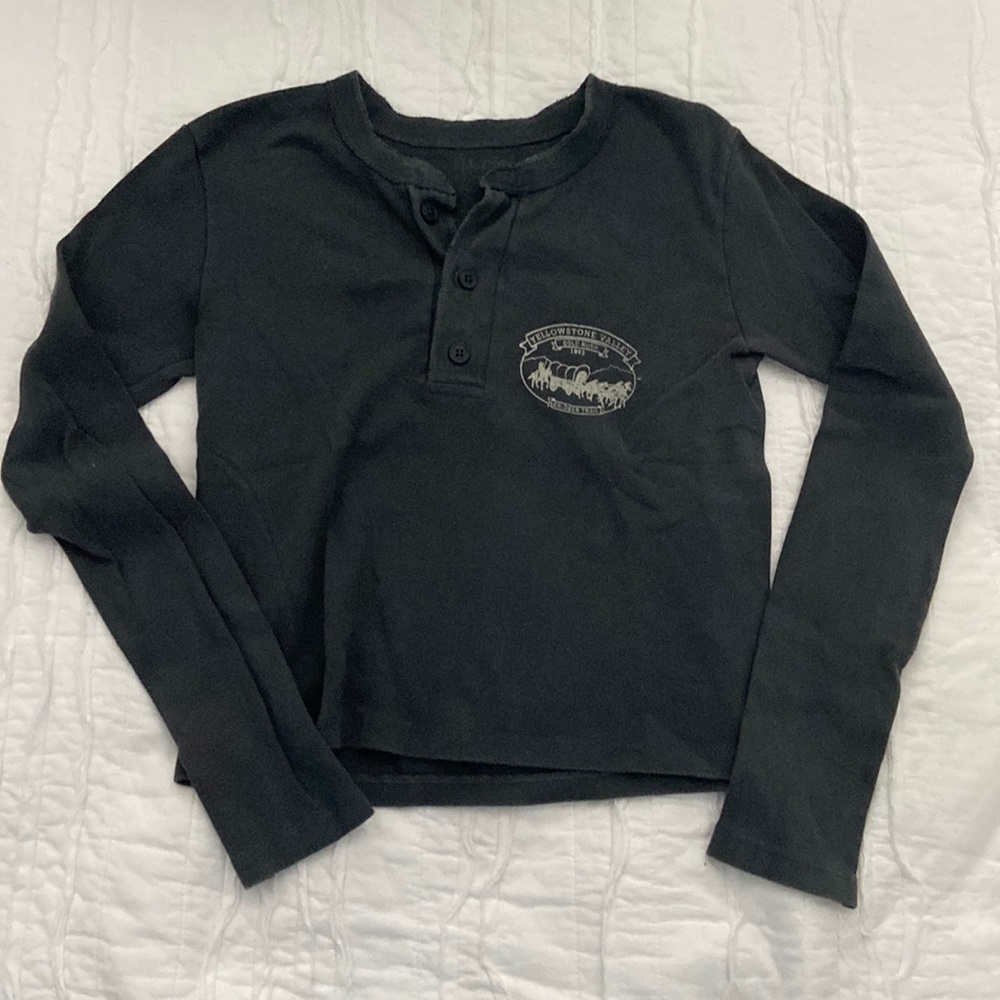 Brandy Melville Yellowstone Valley Gold Rush long sleeve tee